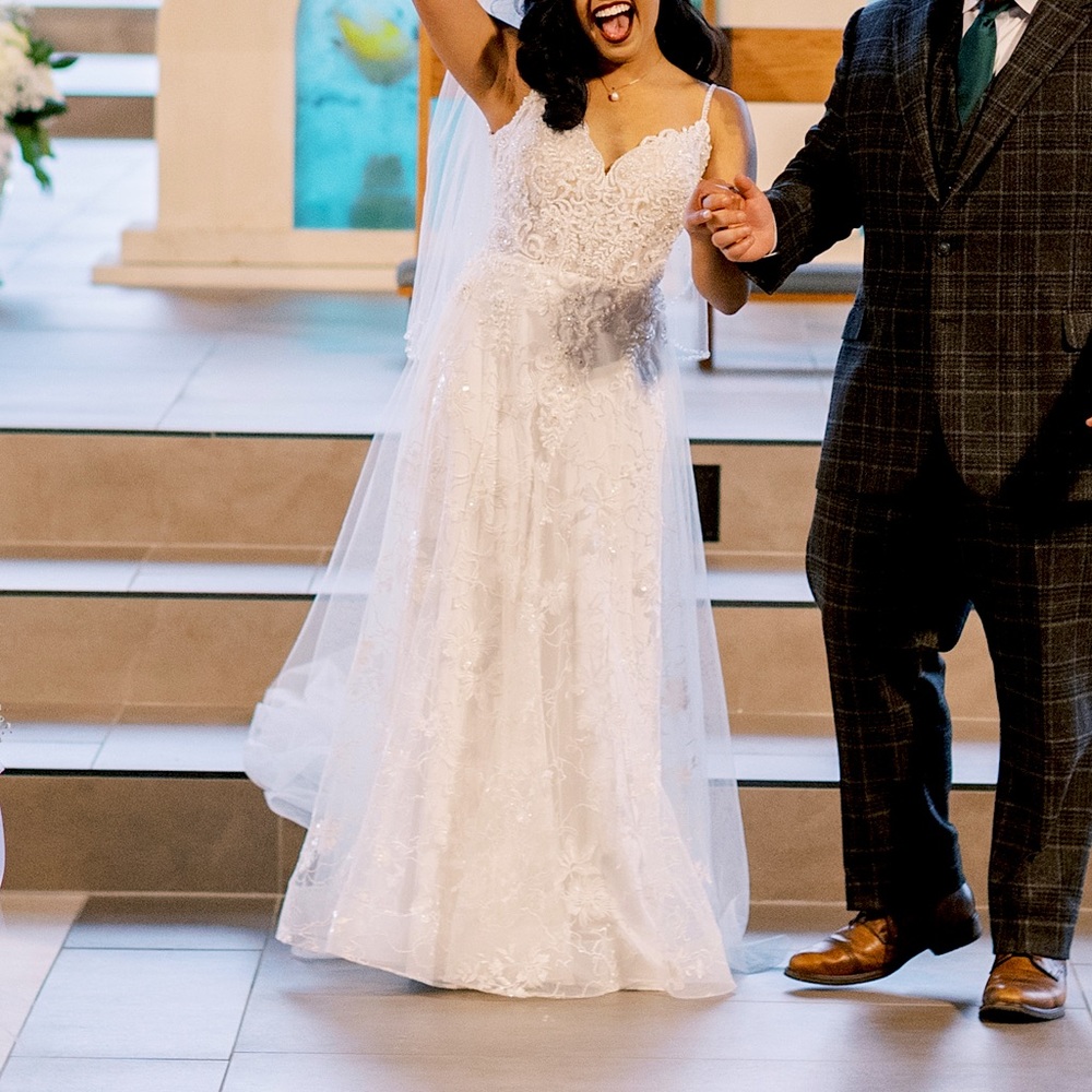 Wedding dress